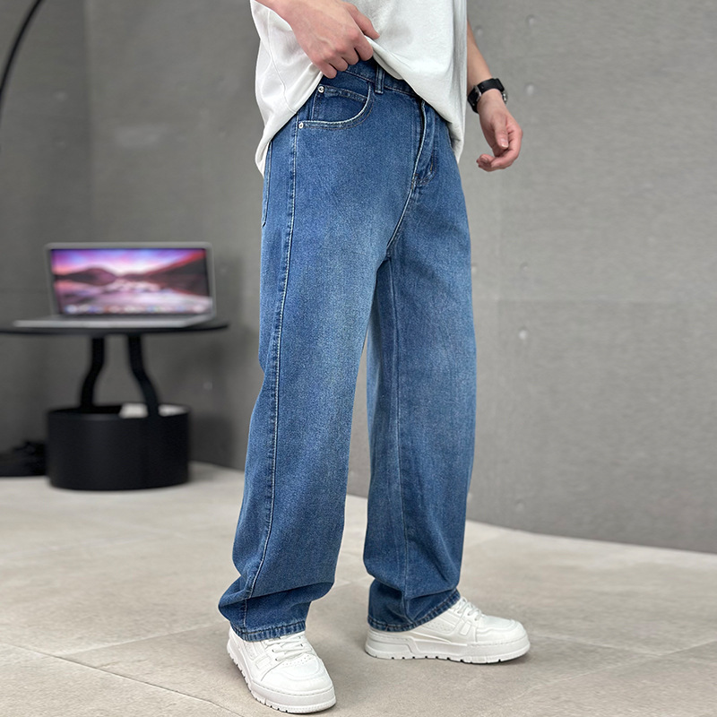 Men’s Wide-Leg Washed Denim Jeans with Five-Pocket Design