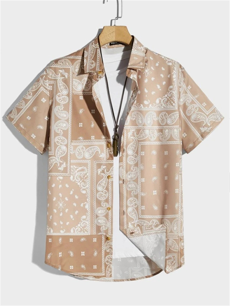 Men's Short Sleeve Button Front Patterned Shirt