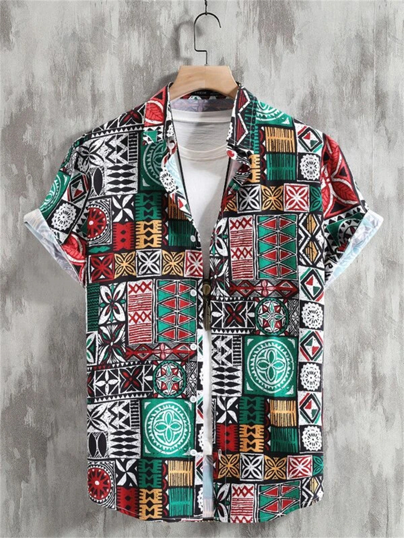 Men's Short Sleeve Button Front Patterned Shirt