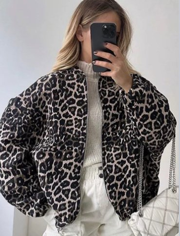 Women’s Lapel Zip Front Jacket with Contrast Stitching
