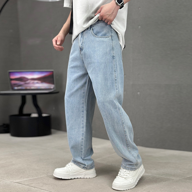Men’s Wide-Leg Washed Denim Jeans with Five-Pocket Design