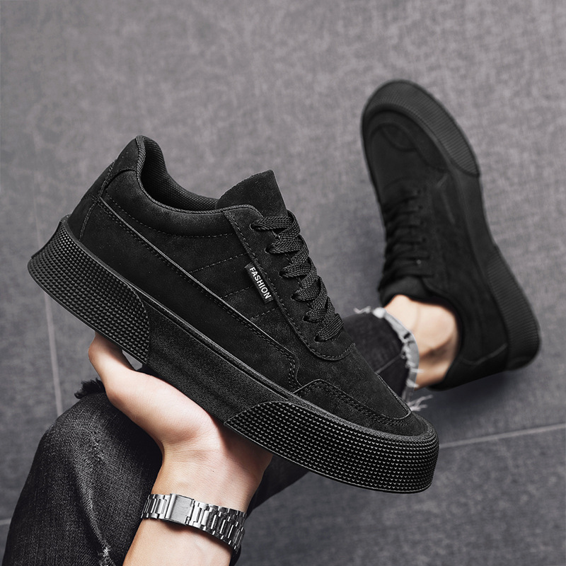 Men’s Low-Top Lace-Up Trainers with Textured Sole