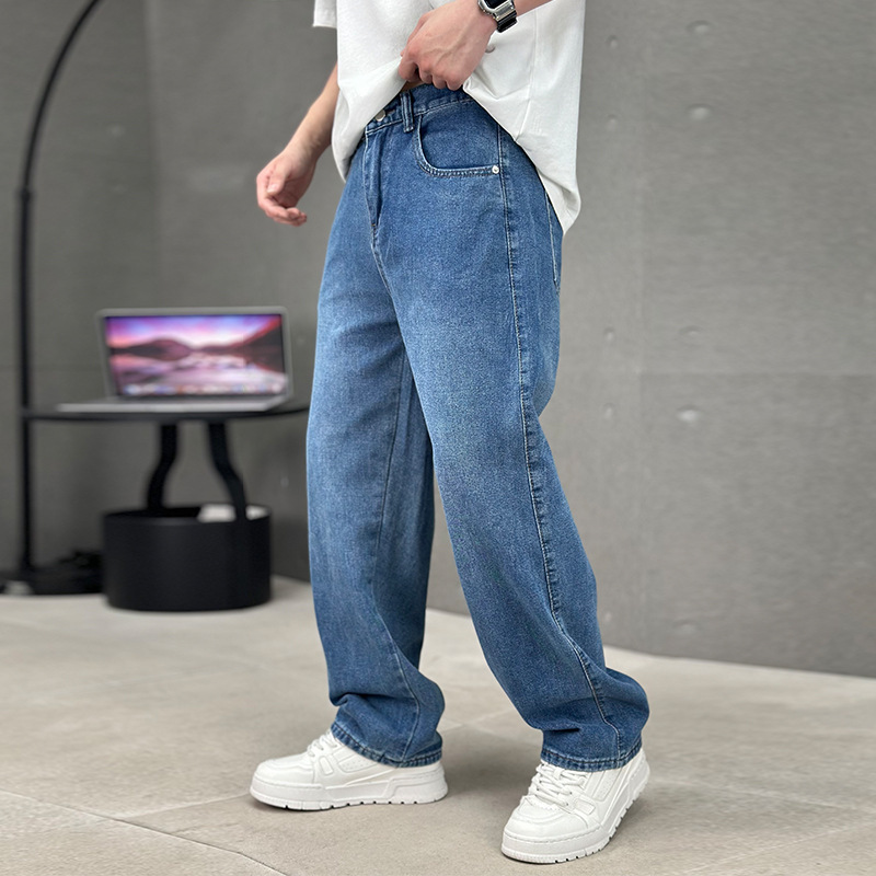 Men’s Wide-Leg Washed Denim Jeans with Five-Pocket Design