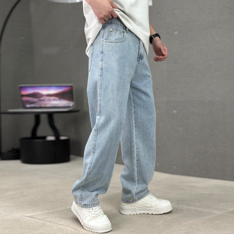 Men’s Wide-Leg Washed Denim Jeans with Five-Pocket Design