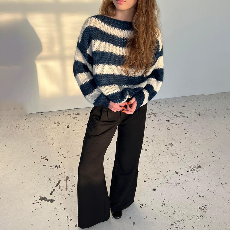 Women's Loose Striped Knit Pullover Sweater with Long Sleeves